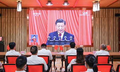 “勠力同心，，， 勇毅前行”  <br>全体党员集中收看二十大开幕盛况